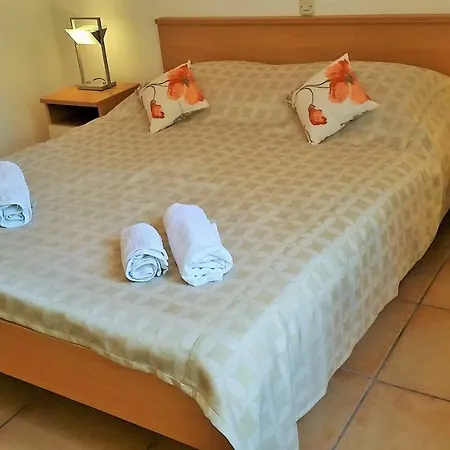 Bionda شقة *